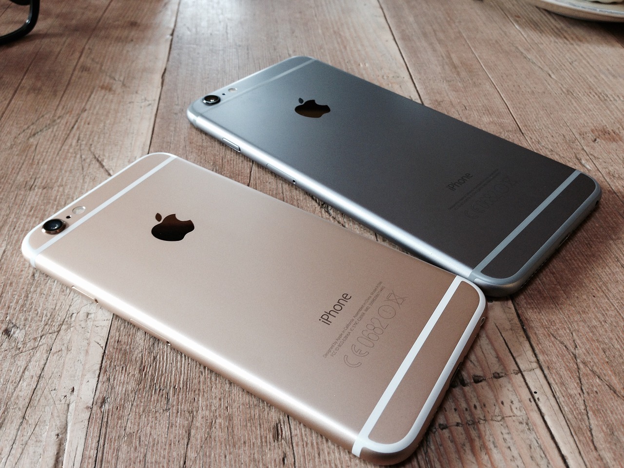 苹果商店崩了 iPhone16预售引抢购潮